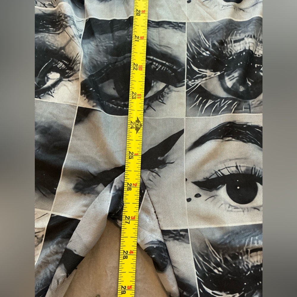 NWT - Fashion Nova Unique Black & White Light weight Sheer Body Suit Size S. - Picture 12 of 12